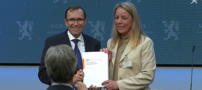 Espen og Anna klippet