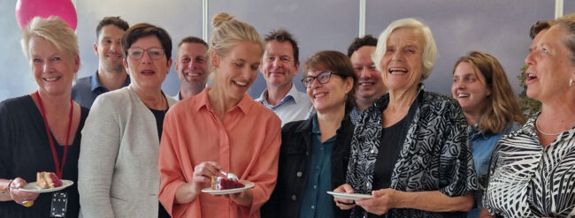alle spiser kake